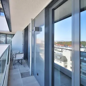 Sky Aparthotel Stuttgart